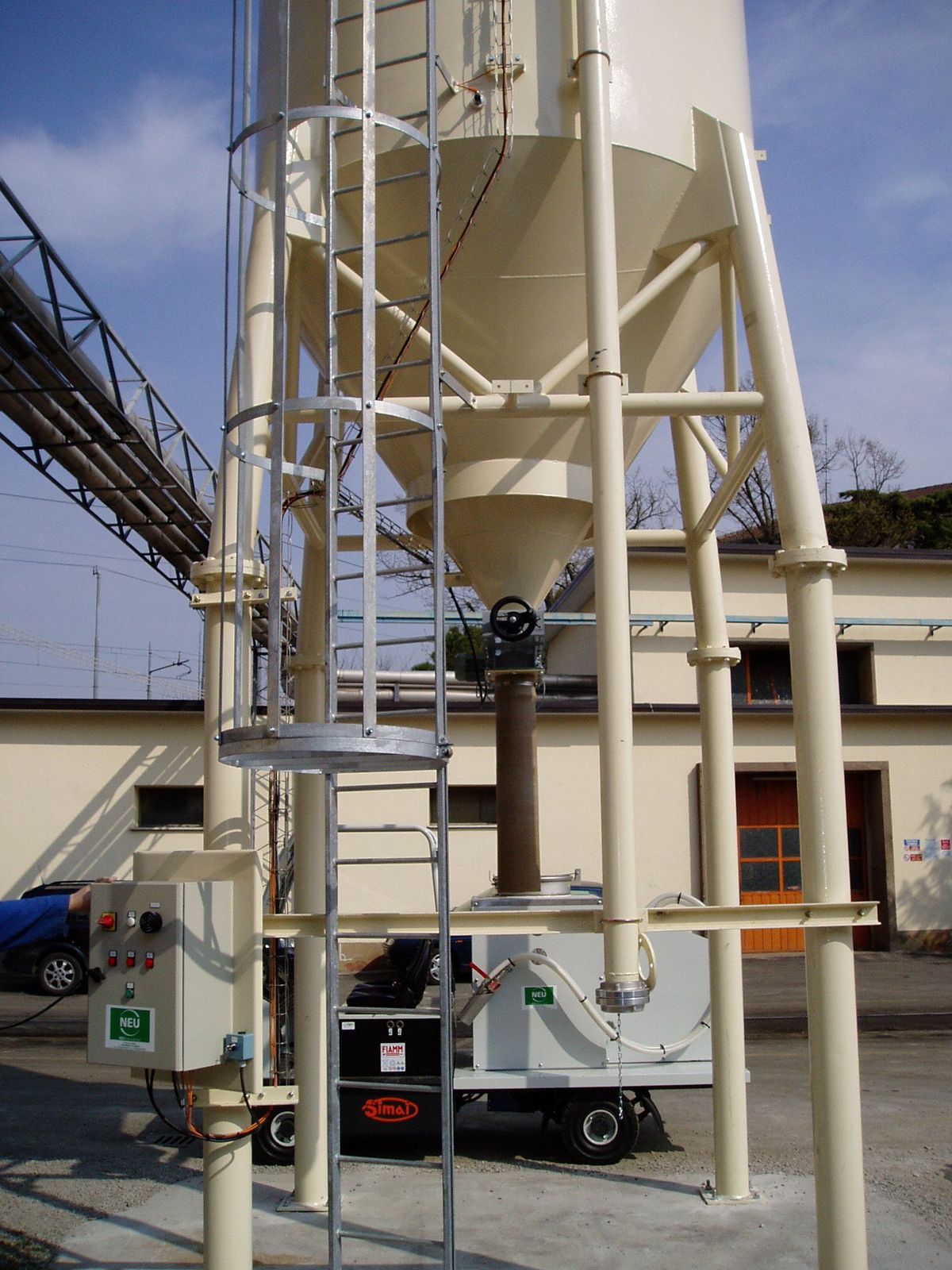 Distribution de sable MOBILE-012