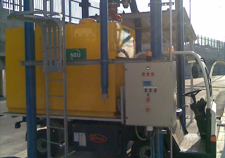 2-Sand feeding MOBILE